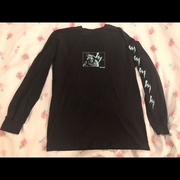 Two Vans long sleeve tees ( both medium ) - Picture 2 of 5